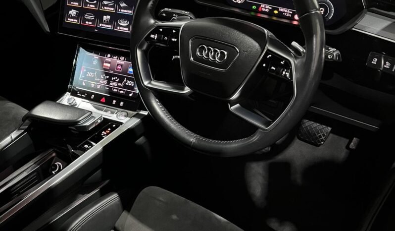
								2019 Audi E-Tron 55 Sport Quattro Launch Edition full									