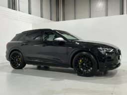 
										2019 Audi E-Tron 55 Sport Quattro Launch Edition full									