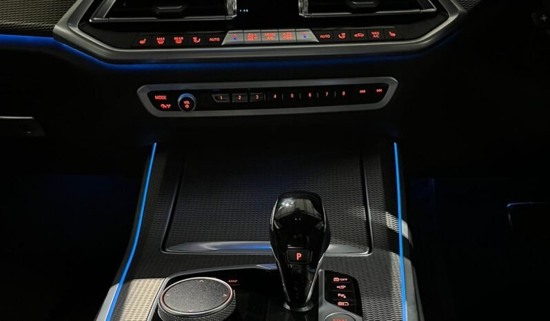 
								222 BMW X5 M Sport M Performance X-Drive 45E full									
