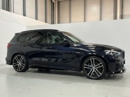 
										2022 BMW X5 45e M Sport M Performance X-Drive full									