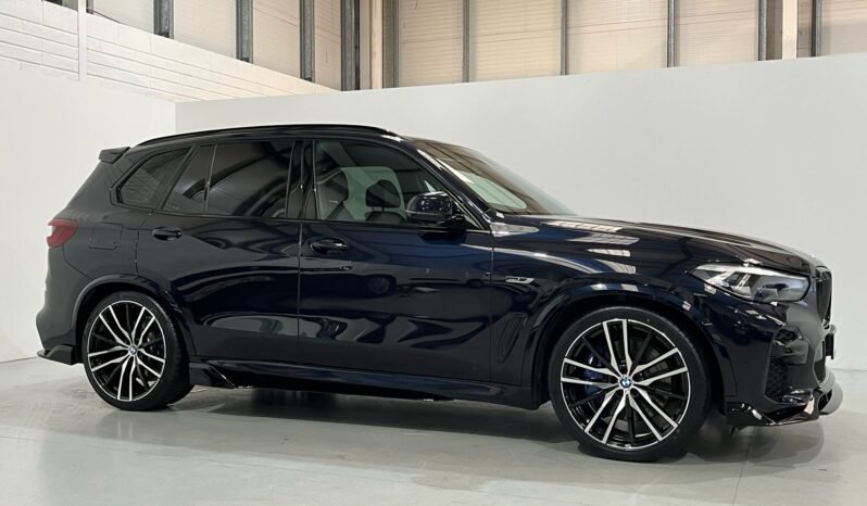 
								2022 BMW X5 45e M Sport M Performance X-Drive full									