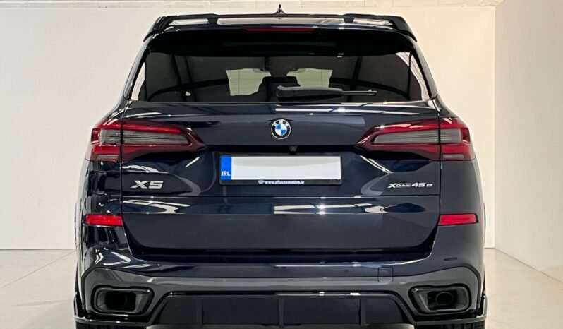
								212 BMW X5 45E M Sport M Performance X-Drive full									