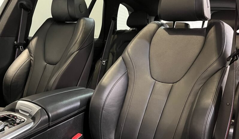 
								212 BMW X5 45E M Sport M Performance X-Drive full									