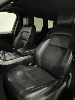 
										201 Land Rover Range Rover Sport P400E HSE full									