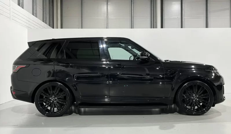 
								201 Land Rover Range Rover Sport P400E HSE full									