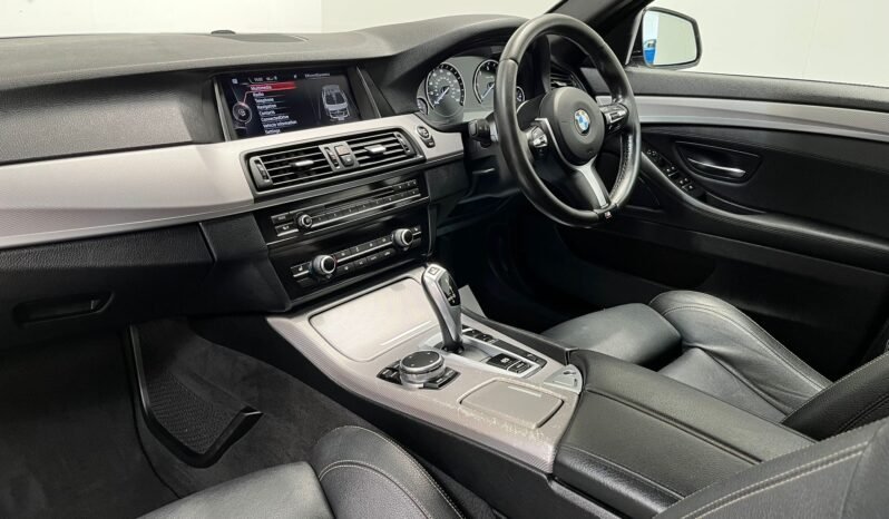 
								2016 BMW F10 520D M Sport M Performance full									