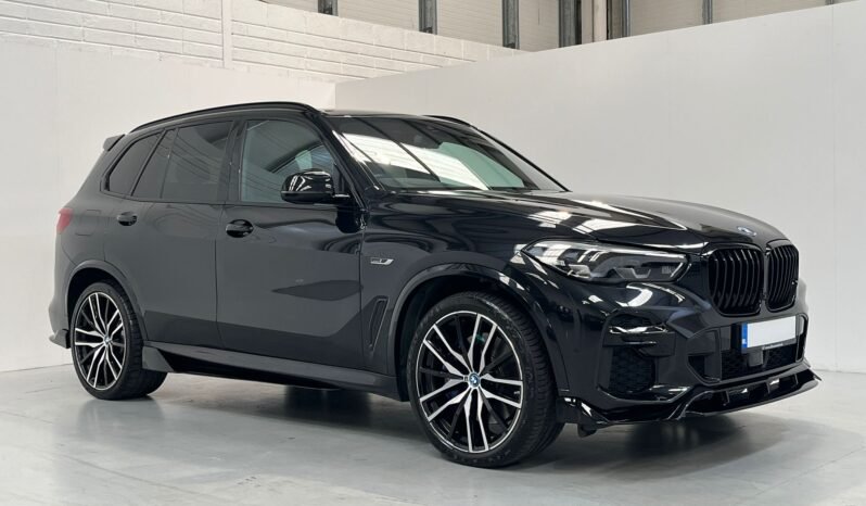 
								2022 BMW X5 45e M Sport plus M Performance full									