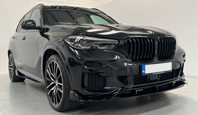 
								2022 BMW X5 45e M Sport plus M Performance full									