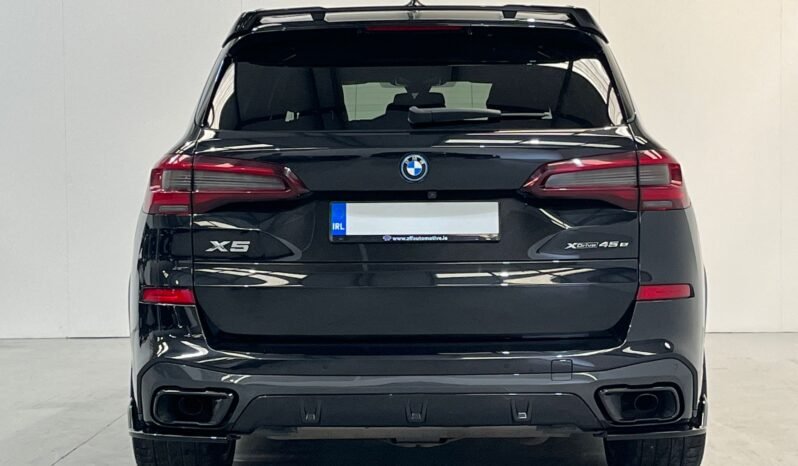 
								2022 BMW X5 45e M Sport plus M Performance full									