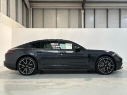 
										2018 Porsche Panamera 4 3.0 E Hybrid 462BHP full									