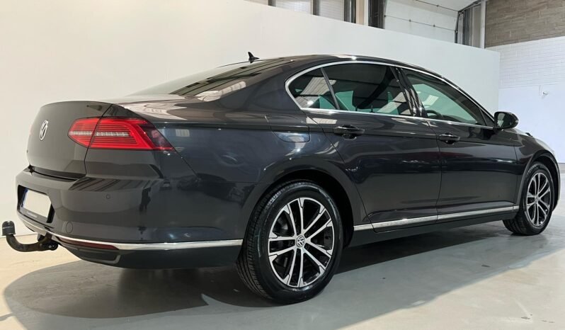 
								2019 Volkswagen Passat 2.0 TDI Highline full									