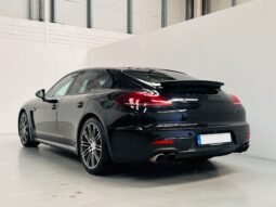 
										2015 Porsche Panamera 3.0L E-Hybrid full									
