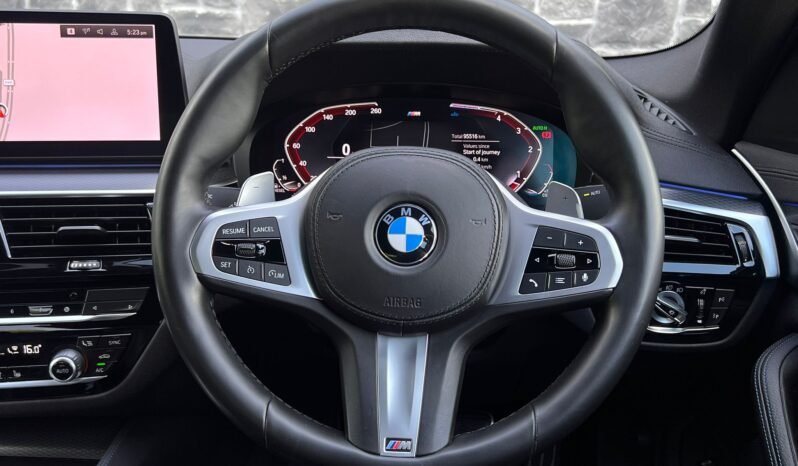 
								2021 BMW 520D G30 M Sport X-Drive full									
