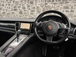 
										2015 Porsche Panamera 3.0L E-Hybrid full									