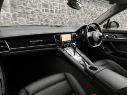 
										2015 Porsche Panamera 3.0L E-Hybrid full									