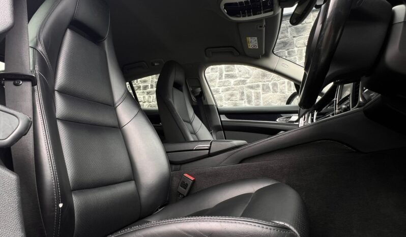 
								2015 Porsche Panamera 3.0L E-Hybrid full									