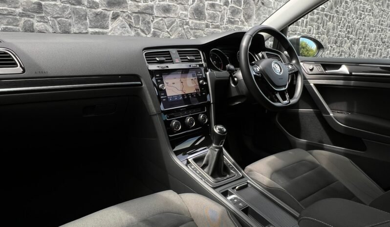 
								2017 Volkswagen Golf GT 2.0 TDi Highline full									