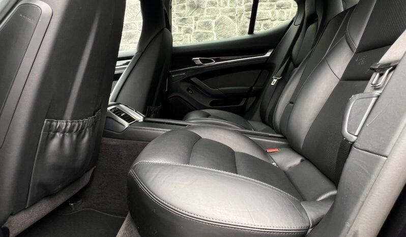
								2015 Porsche Panamera 3.0L E-Hybrid full									
