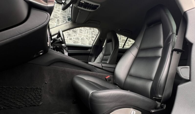
								2015 Porsche Panamera 3.0L E-Hybrid full									