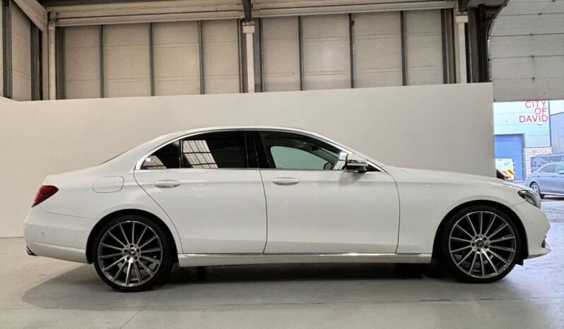 
								2017 Mercedes-Benz E220 D SE Auto AMG Pk full									