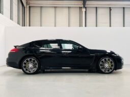 
										2015 Porsche Panamera 3.0L E-Hybrid full									