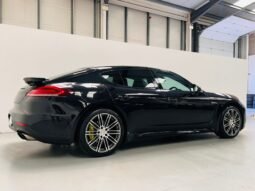 
										2015 Porsche Panamera 3.0L E-Hybrid full									