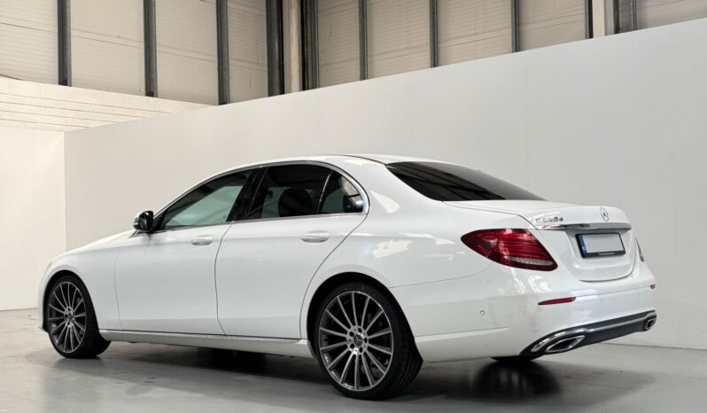 
								2017 Mercedes-Benz E220 D SE Auto AMG Pk full									