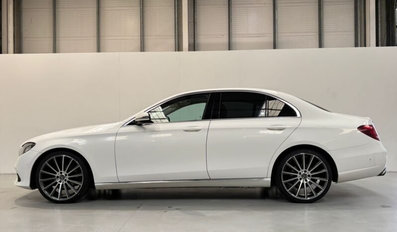 
								2017 Mercedes-Benz E220 D SE Auto AMG Pk full									