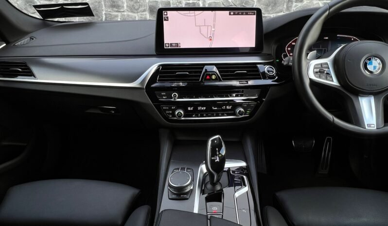 
								2020 BMW 520D M Sport G30 Auto full									