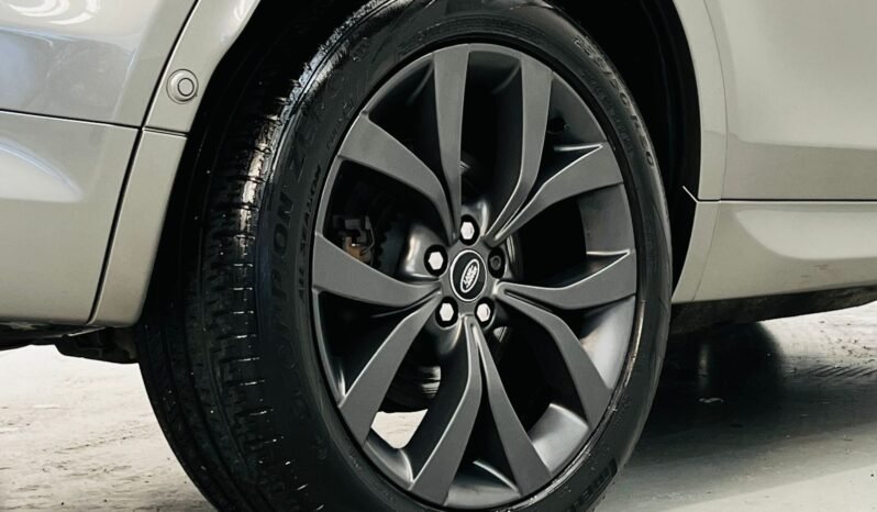 
								2021 Land Rover Discovery Sport R-Dynamic SE P300E full									