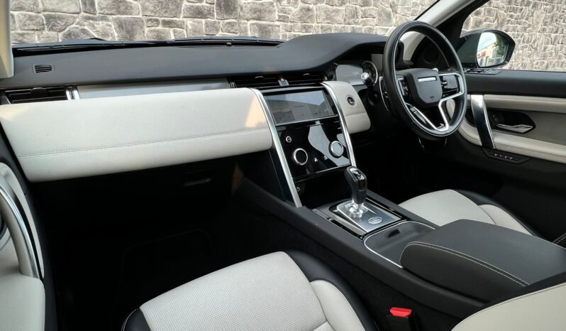 
								2022 Land Rover Discovery Sport R-Dynamic SE P300E full									