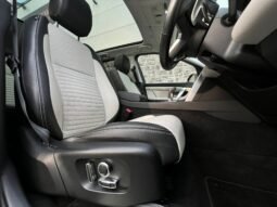 
										2022 Land Rover Discovery Sport R-Dynamic SE P300E full									