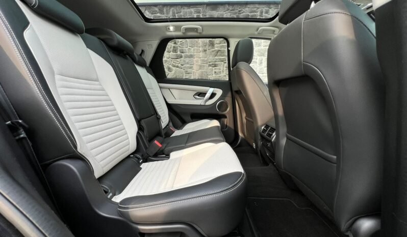 
								2022 Land Rover Discovery Sport R-Dynamic SE P300E full									