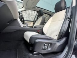 
										2022 Land Rover Discovery Sport R-Dynamic SE P300E full									