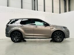 
										2021 Land Rover Discovery Sport R-Dynamic SE P300E full									