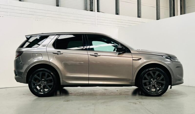 
								2021 Land Rover Discovery Sport R-Dynamic SE P300E full									