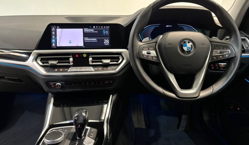 
								2021 BMW 330E SE Pro Estate Auto full									
