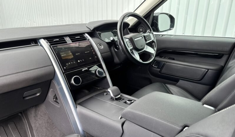 
								2022 Land Rover Discovery 5 3.0 D300 Commercial full									