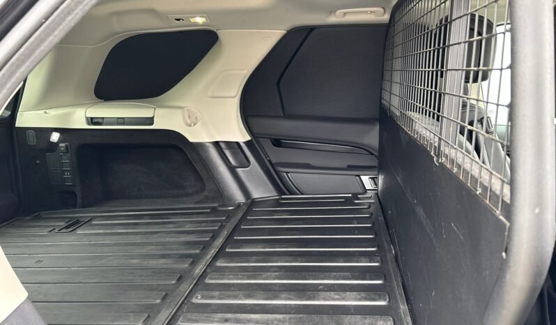 
								2022 Land Rover Discovery 5 3.0 D300 Commercial full									
