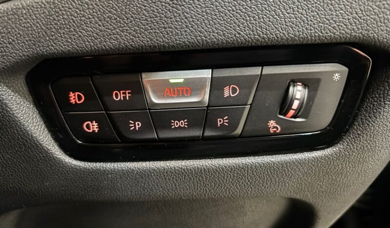 
								2021 BMW 330E SE Pro Estate Auto full									