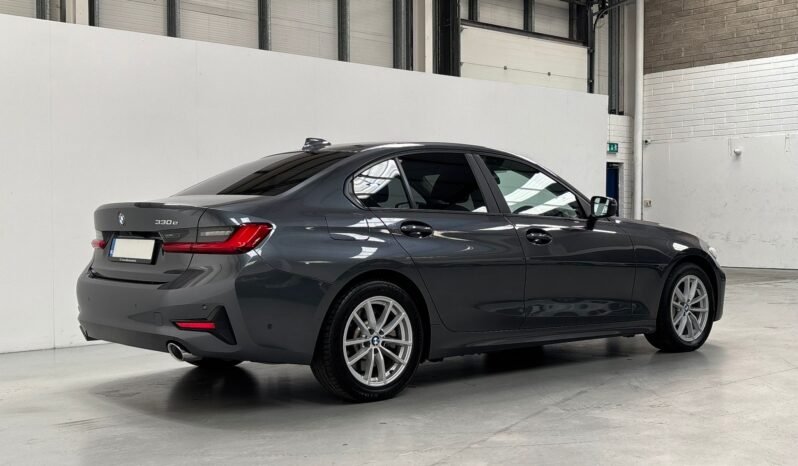 
								2021 BMW 330E SE Pro Auto full									