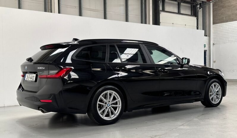 
								2021 BMW 330E SE Pro Estate Auto full									
