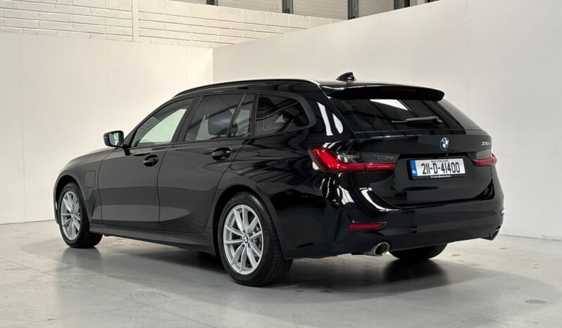
								2021 BMW 330E SE Pro Estate Auto full									