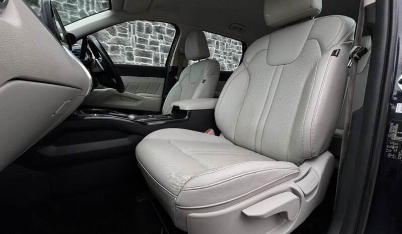 
								2022 Kia Sorento K3 AWD 7 Seat 1.6 PHEV full									