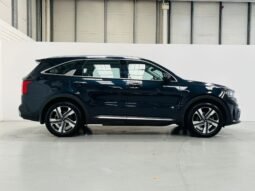 
										2022 Kia Sorento K3 AWD 7 Seat 1.6 PHEV full									