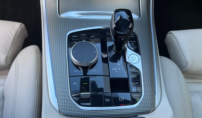 
2021 BMW X5 45e M Sport M Performance X-Drive full									