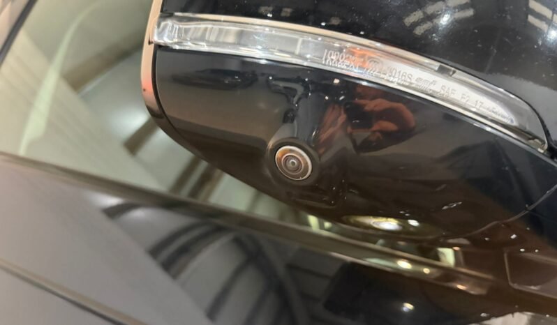 
2022 Land Rover Discovery 5 SE Commercial 2 Seater full									