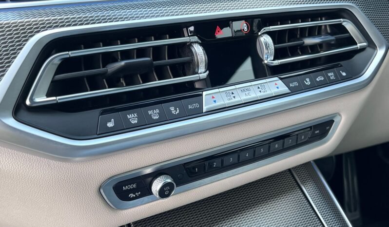 
2021 BMW X5 45e M Sport M Performance X-Drive full									