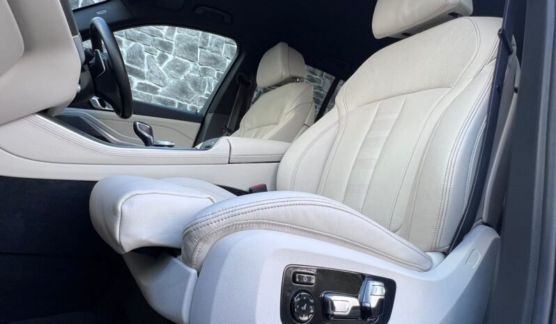 
2021 BMW X5 45e M Sport M Performance X-Drive full									