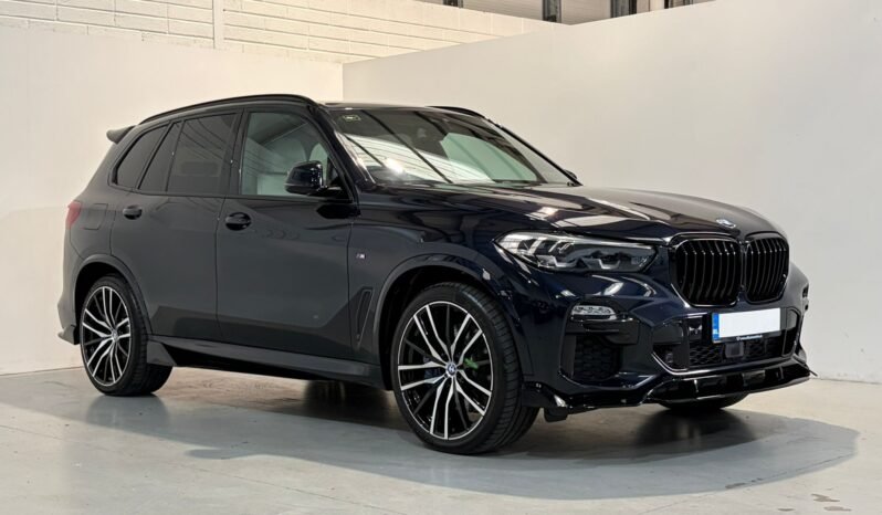 
2021 BMW X5 45e M Sport M Performance X-Drive full									